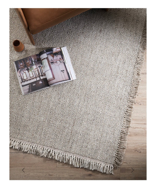 Lushka floor rug 300 x 400