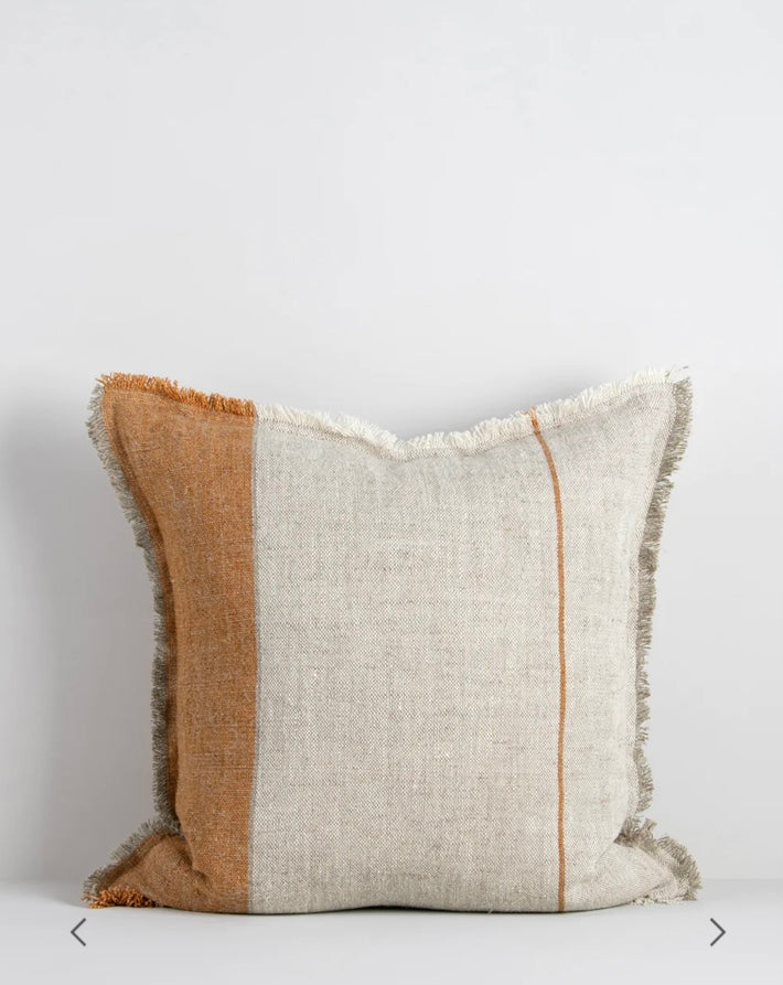 Frank linen cushion